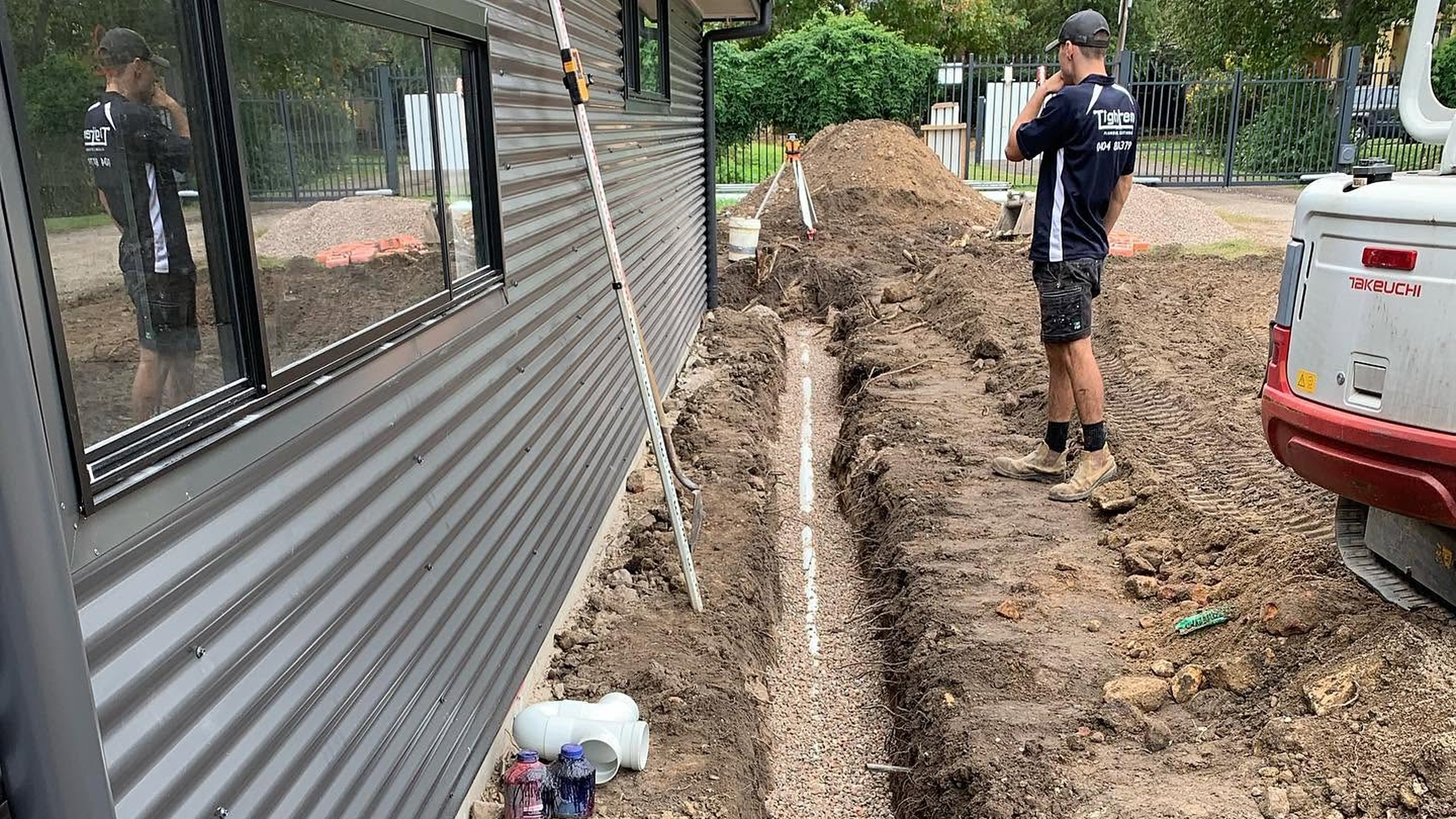 Tighten Plumbing Solutions in McGraths Hill
